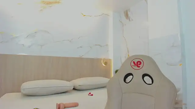 kylie ward online show from April 18, 3:54 am