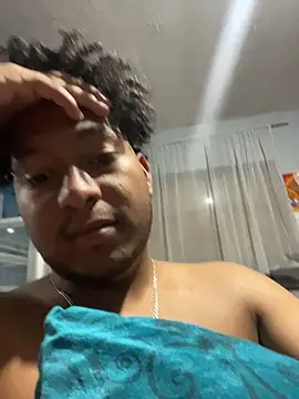 Snapshot of Danny_black11 chatting on February 18, 3:35 am Danny black11 online show from February 18, 3:35 am