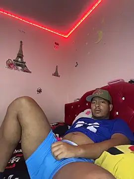 Snapshot of Danny_black11 chatting on February 25, 6:50 pm Danny black11 online show from February 25, 6:50 pm