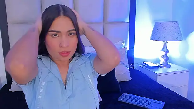 Snapshot of SussyFox chatting on February 28, 8:10 pm SussyFox online show from February 28, 8:10 pm