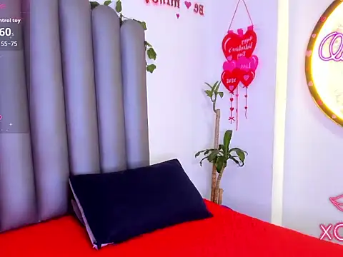 Miaa-Foxx online show from March 30, 7:48 pm