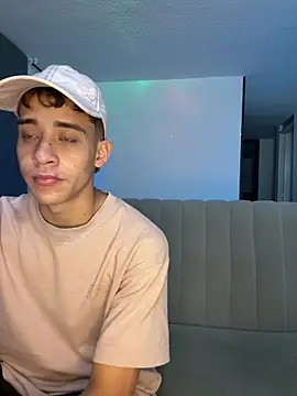 Lucas her online show from April 22, 11:39 pm