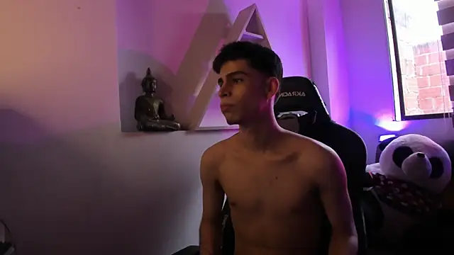 juan posada online show from February 8, 10:02 pm