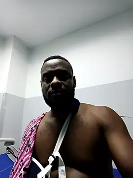 Snapshot of Tuverdugo12 chatting on February 26, 2:43 am Tuverdugo12 online show from February 26, 2:43 am