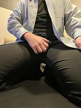 yuuuuusuke00 online show from February 9, 1:09 am