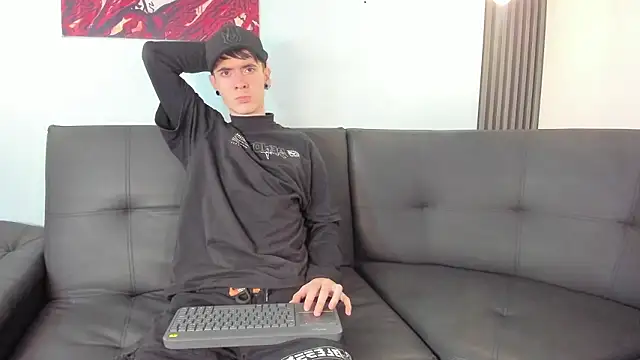 Snapshot of Lio_____ chatting on February 15, 3:14 am Lio online show from February 15, 3:14 am