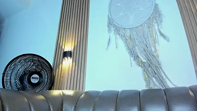 Salma Haleem online show from April 21, 1:42 am