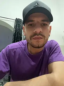 alessand180521 online show from February 11, 7:52 pm