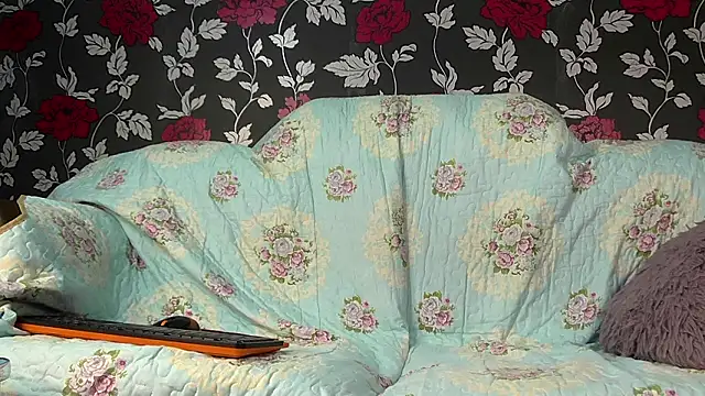 Snapshot of KlaraMuse chatting on March 2, 6:04 pm KlaraMuse online show from March 2, 6:04 pm