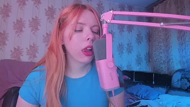 Snapshot of Cutie_Bambi chatting on April 25, 1:41 pm Cutie Bambi online show from April 25, 1:41 pm