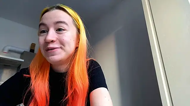 EmilyHein online show from February 15, 6:10 am