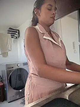 LunaHeat online show from February 16, 5:09 pm