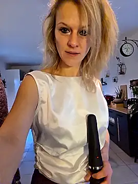 Couple-Kiwii-Orchidee-Boy online show from February 8, 2:31 pm