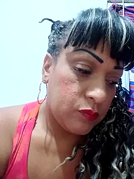 Snapshot of SabrinaColin chatting on July 23, 12:35 am SabrinaColin online show from July 23, 12:35 am