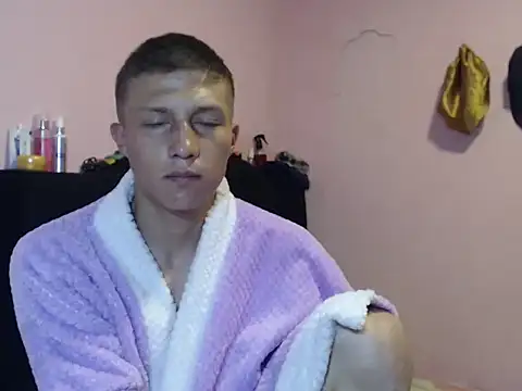 Cronos Hot 8 online show from February 28, 3:40 am