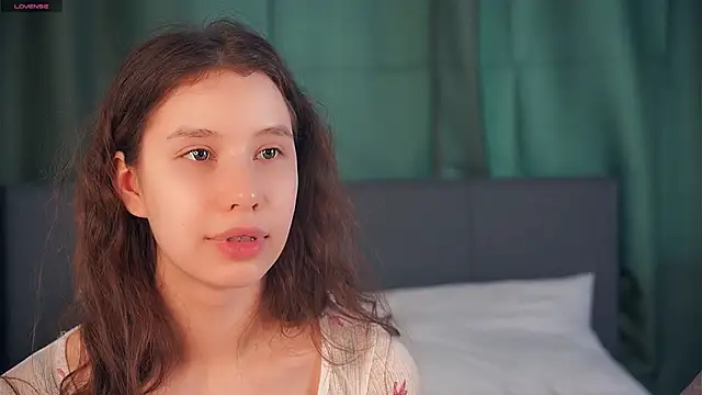 ZofiaSoshnik online show from February 24, 6:44 am