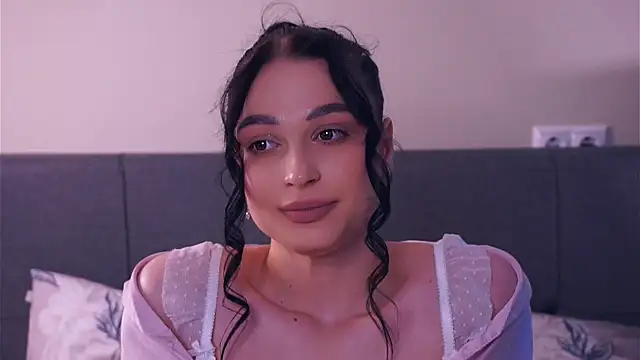 ZofiaSoshnik online show from April 20, 7:44 am