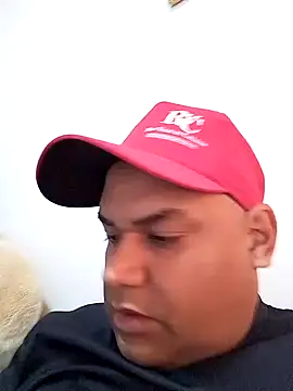 wessAndSandri online show from March 30, 8:21 pm