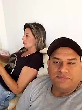 wessAndSandri online show from April 8, 7:47 pm