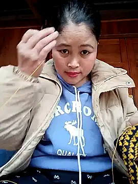 Snapshot of Mayly_Sweet chatting on February 10, 2:59 am Mayly Sweet online show from February 10, 2:59 am