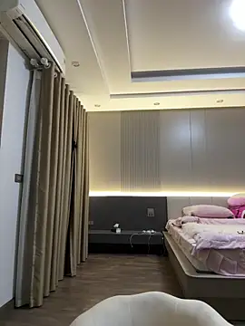 czamabe online show from March 3, 1:28 pm