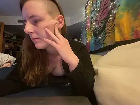 PeachBootyBeauty online show from March 7, 6:43 am