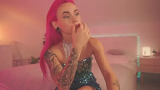 Sarah Pink online show from December 2, 3:14 pm