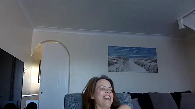 ElizabethArden42- online show from April 18, 7:45 am