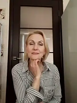 MichelleSolis online show from March 29, 1:55 pm