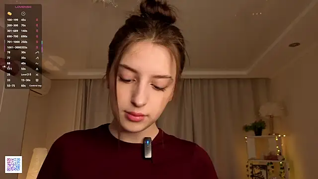 LeanneDinkle online show from April 4, 4:11 am