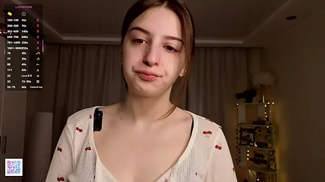 LeanneDinkle online show from April 8, 4:23 am