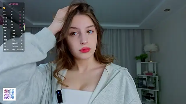 LeanneDinkle online show from April 22, 4:04 am