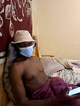 dark-hard-good online show from April 10, 1:27 pm