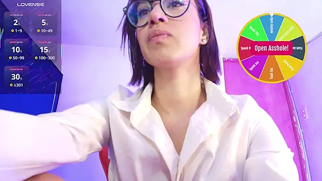 Zoe-Walzer online show from April 21, 3:39 pm