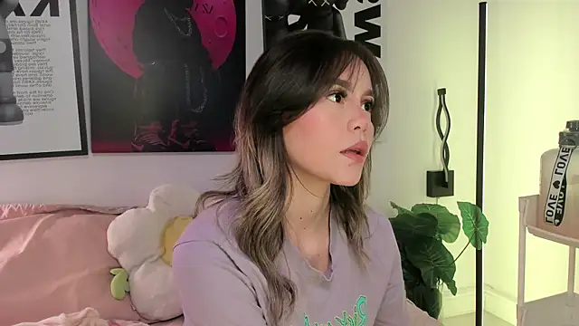 Hey lucy   online show from April 15, 11:17 am