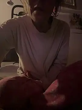 Snapshot of missgirl88 chatting on March 1, 8:11 pm missgirl88 online show from March 1, 8:11 pm