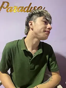 AlexanderCollman2 online show from April 2, 11:57 pm