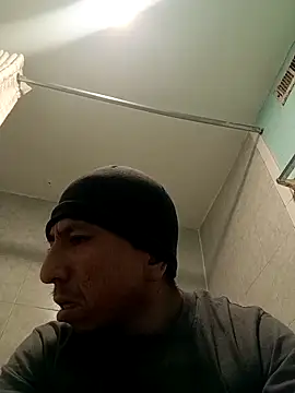 Snapshot of bigbooietx chatting on March 2, 12:45 pm bigbooietx online show from March 2, 12:45 pm