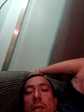 Snapshot of bigbooietx chatting on March 4, 11:38 am bigbooietx online show from March 4, 11:38 am