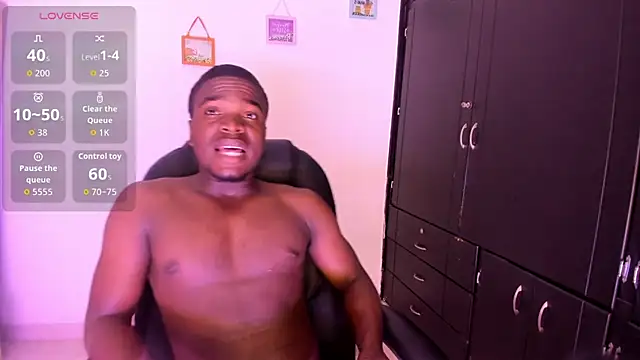 Snapshot of Ben_Castro_ chatting on February 17, 8:37 pm Ben Castro online show from February 17, 8:37 pm