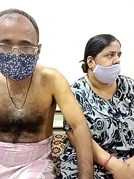 HoneyHush online show from April 4, 10:35 am