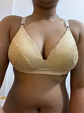 Divya-03 online show from April 18, 1:04 pm