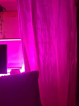 HotDevilGirl  online show from February 27, 7:14 pm