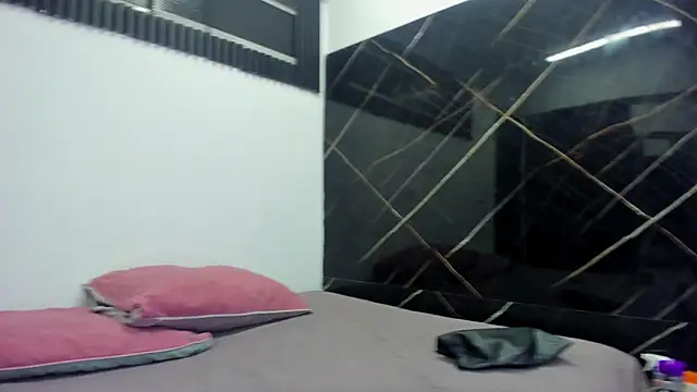 Snapshot of Ana-Spencer chatting on February 2, 11:42 am Ana-Spencer online show from February 2, 11:42 am