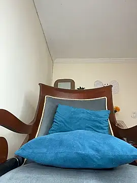 LilaRvsh online show from April 11, 6:12 pm