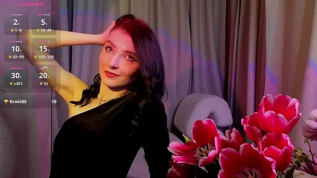 NicoleLuxe online show from March 8, 6:55 pm