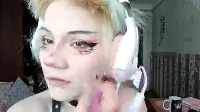 Snapshot of KathernSaulters chatting on March 4, 7:25 am KathernSaulters online show from March 4, 7:25 am