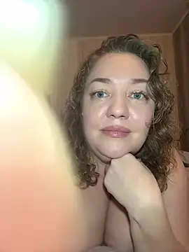 Snapshot of BBBWOOW chatting on February 9, 11:14 am BBBWOOW online show from February 9, 11:14 am