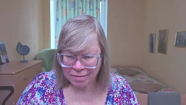 Emma Eclipsee online show from February 13, 8:54 am