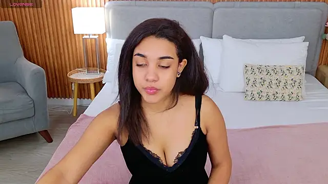 Luna Cortier online show from March 16, 7:12 am